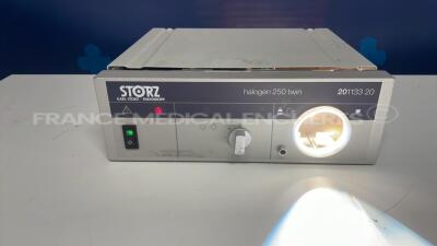 Storz Light Source Halogen 250 twin 20113320 - to be repaired (Powers up)