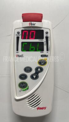 Massimo Pulse Oximeter RAD5 - YOM 2020 (Powers up)