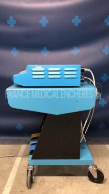 Valleylab Electrosurgical Unit Force 2 -w/ 2 REM polyhesive infant patient return electrodes (Powers up) - 3