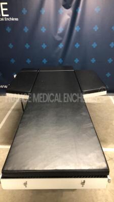 Technix Angiography Table TLX - YOM 2008 - tested and functional - w/ remote control and footswitch (Powers up) - 2