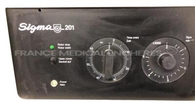 Sigma Centrifuge 201 (Powers up) - 6