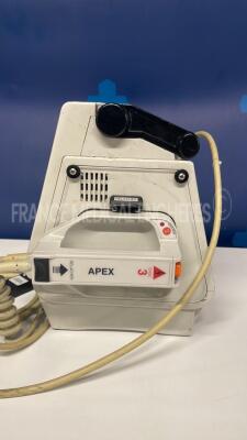 Zoll Defibrilator Mseries - YOM 12/2004 - w/ ECG electrodes - no power cable (No power) - 2