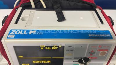 Zoll Defibrilator Mseries - YOM 07/2003 - w/ ECG electrodes - no power cable (No power) - 6