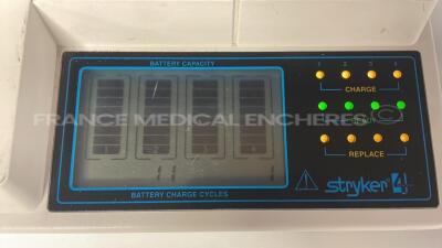 Stryker Modular Four Stations Battery Charger 4110240000 - YOM 2004 - w/ 4 batteries for Stryker Orthopedic motor System 4 (Powers up) - 4