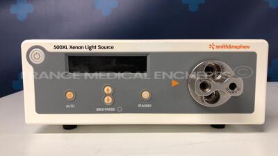 Smith and Nephew Xenon Light Source 500 XL - YOM 11/2013 - no power cable (No power)