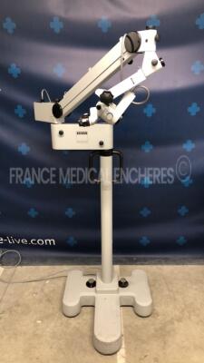 Zeiss Microscope S21 OPMI 11 w/ binoculars 10x/22B (Powers up)