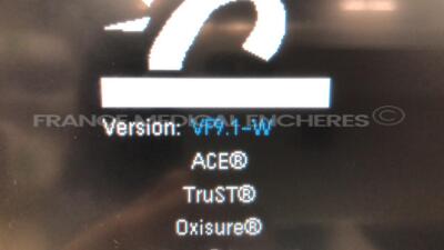 Drager Patient Monitor Infinity Delta XL - YOM 2005 - S/W VF9-1.W -w/ Drager docking station Infinity YOM 2011 - ETCO2 module YOM 2002 - no power supply (Powers up) - 4