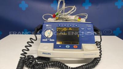 Philips Defibrillator Heartstart XL -YOM 2004 w/ ECG sensors - no power cable