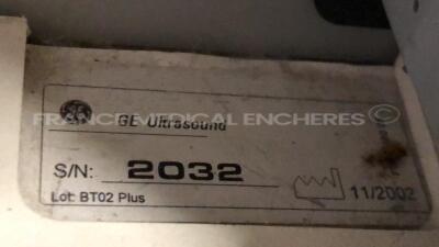 GE Ultrasound Vivid 7 - YOM 11/2002 - S/W 2.6.4 w/ GE Probe M3S - YOM 12/2010 and Mitsubishi Video cassette Recorder MD3000 (Powers up) - 17