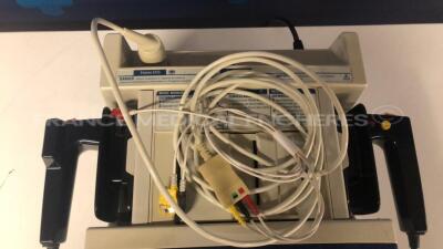 Agilent Defibrillator Heartstream XL - YOM 2001 w/ ECG Sensors (Powers up) - 6