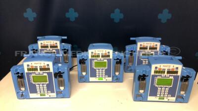 Lot of 5 Carefusion Dual Channel Infusion Pumps Alaris SE 7231 - 4 YOM 2013 - 1 YOM 2004 - S/W 02.80 (All power up)