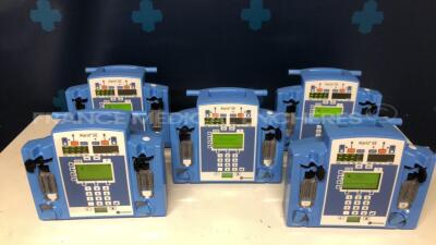 Lot of 5 Carefusion Dual Channel Infusion Pumps Alaris SE 7231 - 3 YOM 2013 - 2 YOM 2006 - S/W 02.80 - no power cables (All power up)