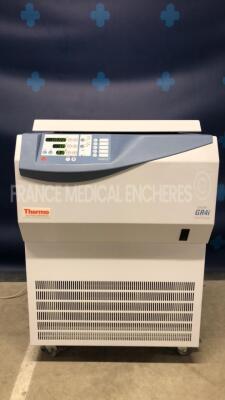 Thermo Electron Industries Centrifuge GR 4i - YOM 2006 (Powers up)