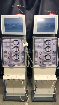 lot of 2 Fresenius Dialysis 5008 - YOM 2011 - S/W V4.57 - Count 31695 hours and 31439 hours (Both power up)