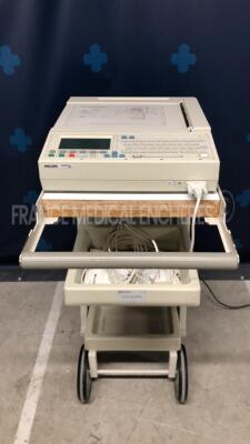 Philips ECG Pagewriter 200 M1771A w/ ECG sensors and Hewlett Packard Trolley M1705B (Powers up)