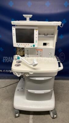 Datex-Ohmeda Anesthesia Ventilator S5/Avance - YOM 2007 - S/W 5.00 (Powers up)