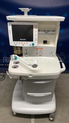 Datex-Ohmeda Anesthesia Ventilator S5/Avance - YOM 2007 - S/W 5.00 (Powers up)