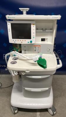 Datex-Ohmeda Anesthesia Ventilator S5/Avance - YOM 2007 - S/W 5.00 (Powers up)