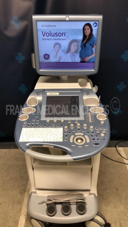 GE Healthcare Voluson E8 - YOM 07/2013 BT13 - S/W 13.0.6 in excellent condition - Options advanced 4D- DICOM - sonoIT- vocal 2 - advanced VCI - elastography analysis - advanced STIC - sono vCAD- sonoAVC - sonobiometry - w/ refurbished RIC5-9D probe YOM 03