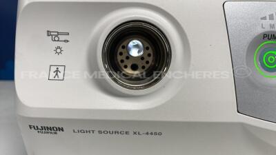 Fujifilm Light Source XL-4450 - YOM 2014 (Powers up) - 4