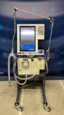 Nellcor Puritan Bennett Ventilator 800 Series - YOM 1999 - Count 32030H (Powers up)