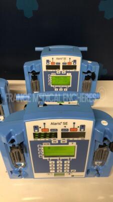 Lot of 5 Carefusion Dual Channel Infusion Pumps Alaris SE 7231 - 3 YOM 2013 - 2 YOM 2006 - S/W 02.80 - no power cables (All power up) - 6