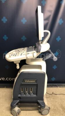 GE Healthcare Voluson P6 BT15 - YOM 2016 - S/W 15.0.5.81 - in excellent condition - checked by the manufacturer - Options 3D/4D Basic - DICOM - Color - IOTA LR2 w/ GE New Probe 4C-RS - YOM 04/2021 and Sony Digital Graphic Printer UP-D898MD - in excellent - 2