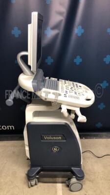 GE Healthcare Voluson P6 BT15 - YOM 2016 - S/W 15.0.5.81 - in excellent condition - checked by the manufacturer - Options 3D/4D Basic - DICOM - Color - IOTA LR2 w/ GE New Probe 4C-RS - YOM 04/2021 and Sony Digital Graphic Printer UP-D898MD - in excellent - 3