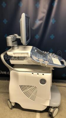 GE Healthcare Voluson E8 BT 13 - YOM 11/2011 -S/W 13.0.6 - in excellent condition - Options advanced 4D - DICOM - sono IT - vocal 2 - advanced VCI - elastography analysis - V-SRI - advanced STIC - sonoVCAD labor - sonoAVC - expert - sonobiometry - w/ GE R - 3