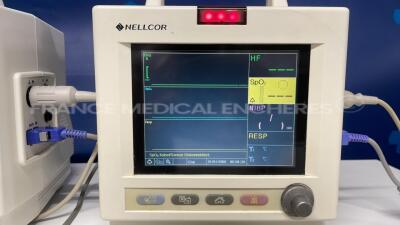 Lot of Nellcor Patient Monitor N5500 - S/W 1.05.22 w/ ECG sensors and SPO2 sensor and Nellcor Patient Monitor N5600 - YOM 2008 - S/W 1.01.13 w/ ECG sensors and SPO2 sensor - no power cables (Both power up) - 6