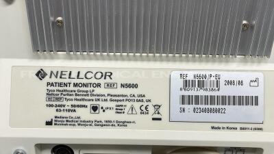 Lot of Nellcor Patient Monitor N5500 - S/W 1.05.22 w/ ECG sensors and SPO2 sensor and Nellcor Patient Monitor N5600 - YOM 2008 - S/W 1.01.13 w/ ECG sensors and SPO2 sensor - no power cables (Both power up) - 9