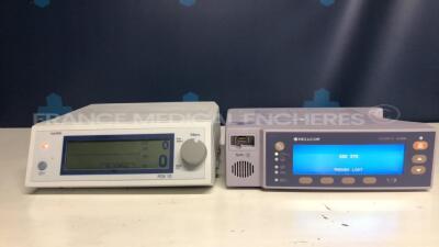 Lot of Nellcor Pulse Oximeter OxiMax N-600x - YOM 2010 S/W 1.1.1.2 and Medlab Pulse Oximeter Pox 10 - YOM 1999 - S/W V1-8 - no power cables (Both power up)