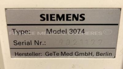 Lot of Siemens External Pulse generator 3074 untested and Masimo Oximeter Rad 5 (Powers up) - 4