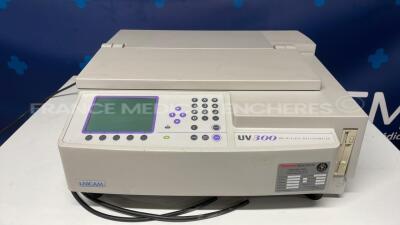 Unicam Spectrophotometer UV-300 - S/W V6.07 - E3060 Default Baseline Corrupt - no power cable (Powers up)