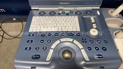 GE Ultrasound Voluson i BT10 - YOM 2008 - S/W 7.1 - Options - DICOM 3 - BT Activation w/ GE Probe RAB4-8-RS - YOM 2008 and GE Probe E8C-RS - YOM 2014 (Powers up) - 4