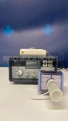 Mallinckrodt Ventilator PTS2000 w/ remote control - no power cable (Powers up)