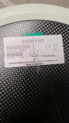 Siemens C-Arm Siremobile Compact L - YOM 2011 - compact size - high image quality - single key operation - dual mode 9/6 with digistore 100 and laser targeting - converter control frequency 15 kHz to 30 kHz - fluoroscopy 0.2 mA to 8.9 mA - digital radiogr - 12