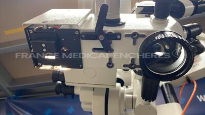 Leica Microscope M690 Including Dual Binoculars 10x21 and 10x21 - ML53 stand w/ Leica Footswitch (Powers u - 10