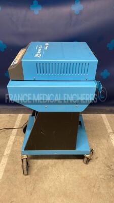 Valleylab Electrosurgical Unit Force FX ( Powers up) - 2