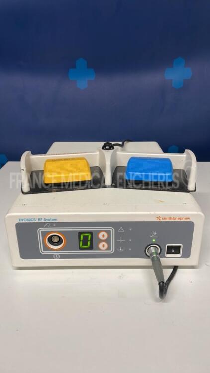 Smith and Nephew Electrosurgical Dyonics RF - YOM 2011 w/ Footswitch ( Powers up)