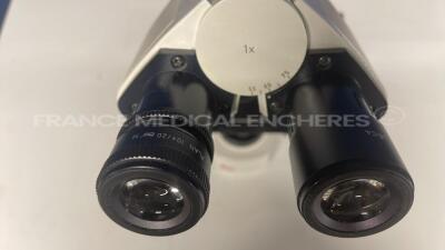 Leica Microscope DMLS - YOM 2009- w/ Binoculars 10x with optics 5x0.12 / 10x / 20x / 40x / 2.5x (Powers up) - 13
