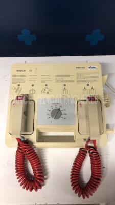 Bosh Defibrillator Defi 503 (Powers up)