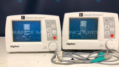 Lot of 2 Edwards Lifesciences Patient Monitors Vigileo - YOM 2005 - S/W 4.0 (Both power up)
