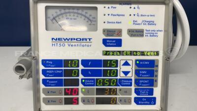 Newport Ventilator HT50 (Powers up) - 4