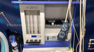 Neptune Ventilator Medec Benelux - S/W 3.1 - Count 627H w/ Siemens Patient Monitor Sirecust 404-1 including ECG Sensors and Cuff and SPO2 Sensors (Powers up) - 5