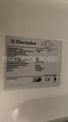Electrolux Medical Refrigerator MP280 (Powers up) - 6