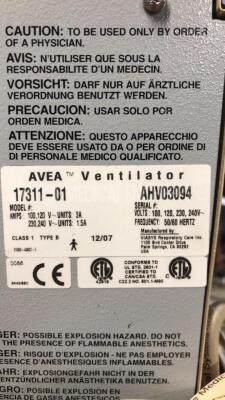 Viasys Ventilator Avea - YOM 2007 - S/W 4.2 - Count 33668H (Powers up) - 6