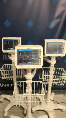 Lot of 3 Philips Vital Signs Monitors Suresigns VM6 -YOM 2012/2008/2008 - S/W A.02.63 - no power cables (Both power up)