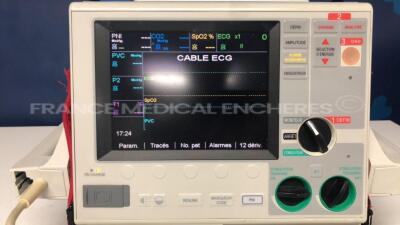 Zoll Defibrilator Mseries CCT - w/ SPO2 sensor - 2 extra batteries (Powers up) - 4