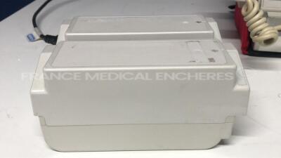 Zoll Defibrilator Mseries CCT - w/ SPO2 sensor - 2 extra batteries (Powers up) - 10